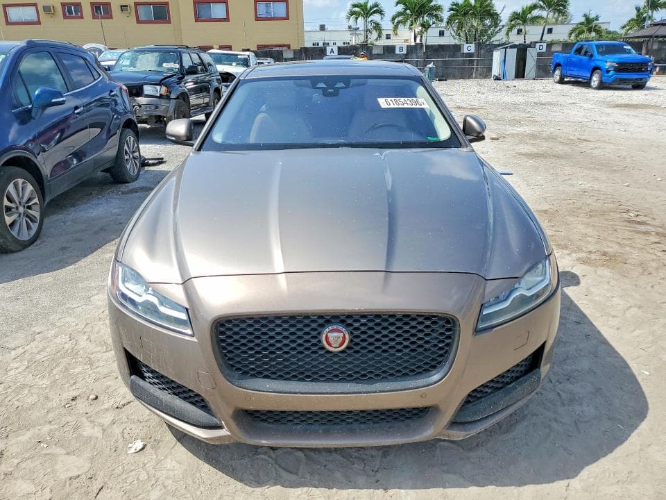 2017 JAGUAR XF PREMIUM PREMIUM 5