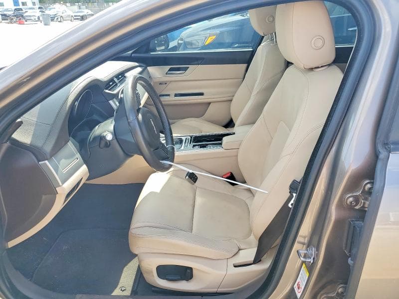 2017 JAGUAR XF PREMIUM PREMIUM 7