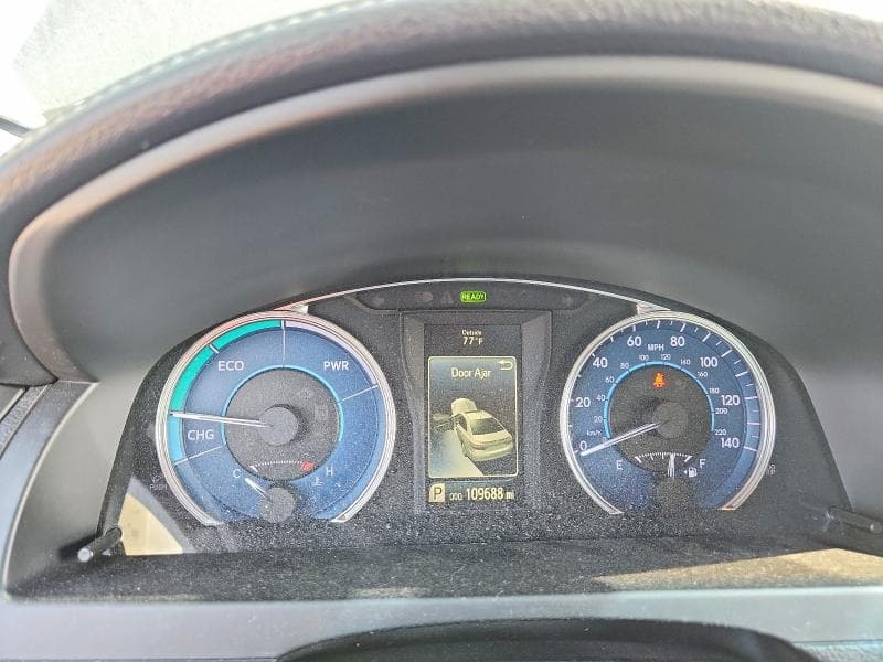 2017 TOYOTA CAMRY HYBRID XLE 9