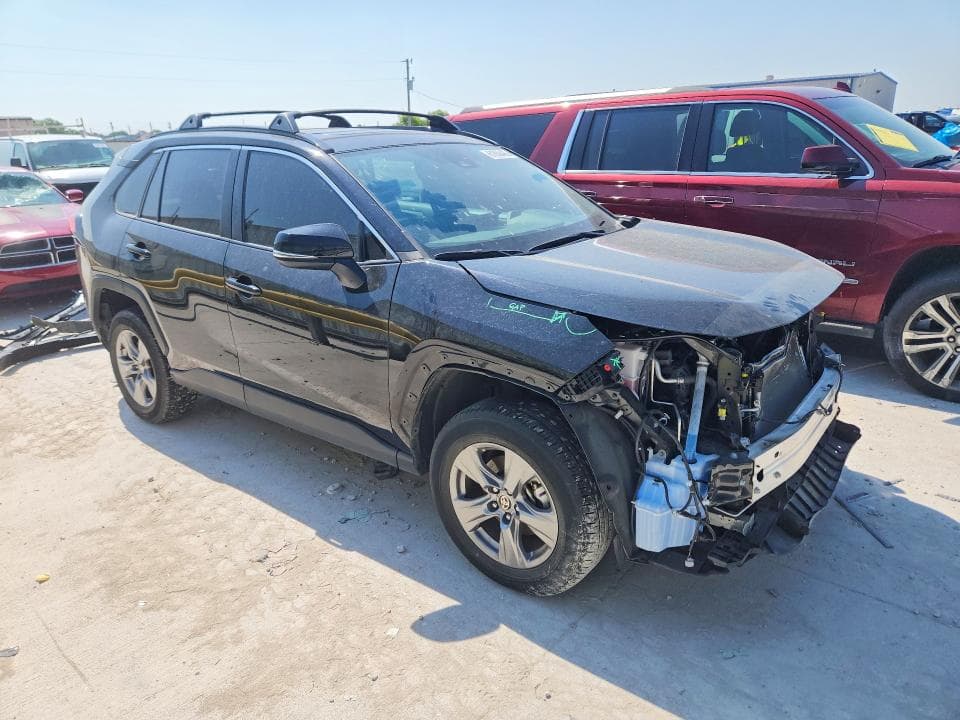 2024 TOYOTA RAV4 XLE 4