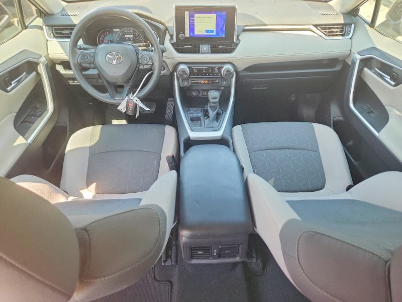 2024 TOYOTA RAV4 XLE 8