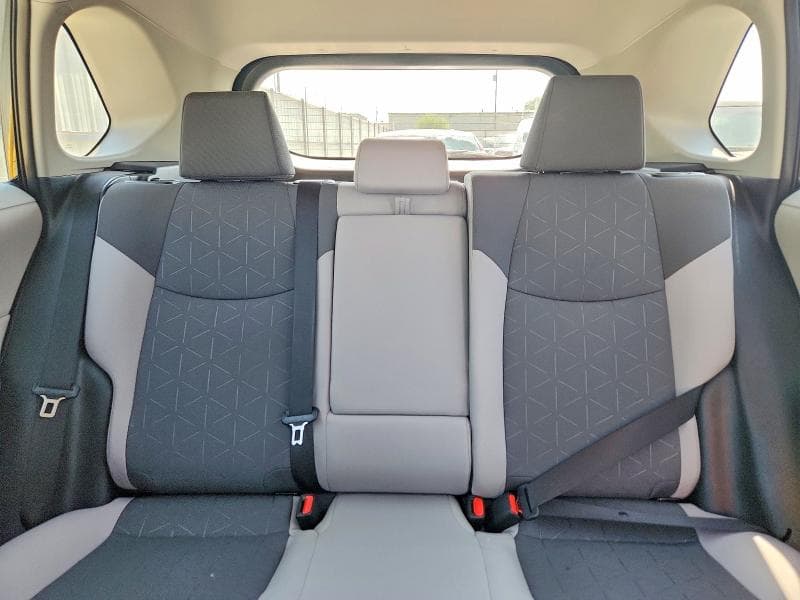 2024 TOYOTA RAV4 XLE 10
