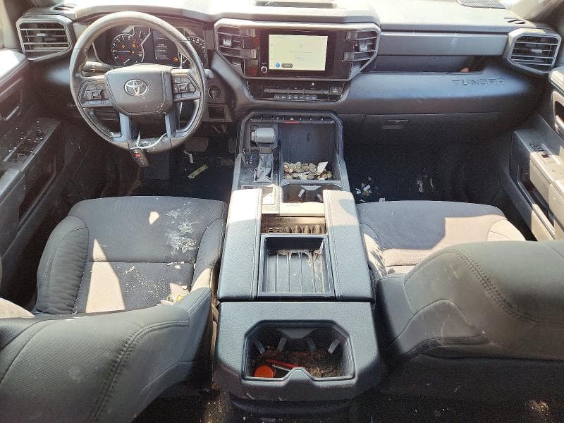2025 TOYOTA TUNDRA SR 8
