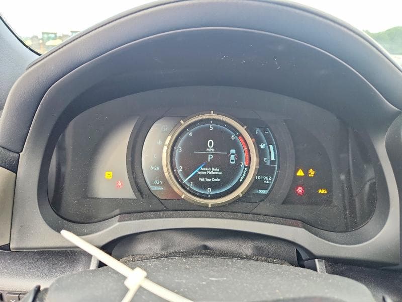 2018 LEXUS IS 300 9