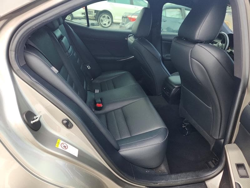 2018 LEXUS IS 300 10