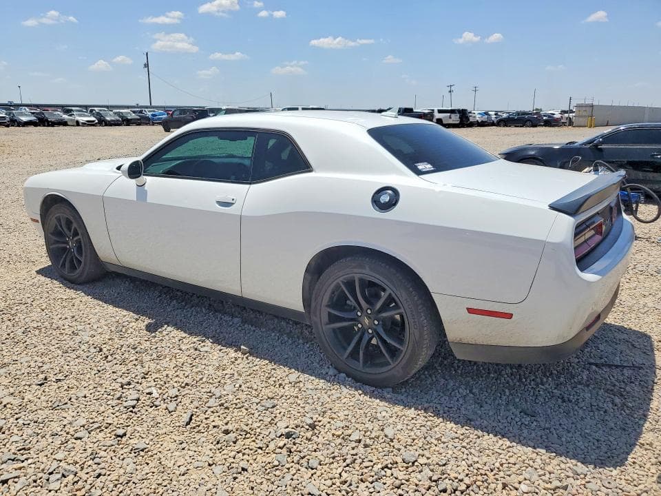 2018 DODGE CHALLENGER SXT 2