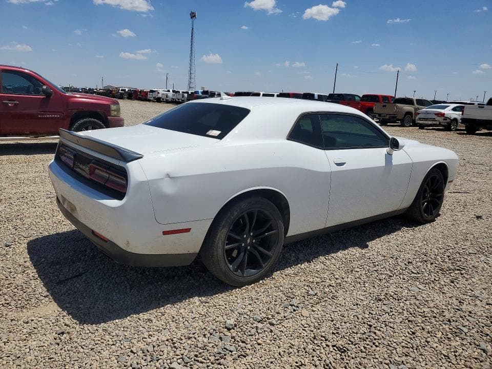 2018 DODGE CHALLENGER SXT 3