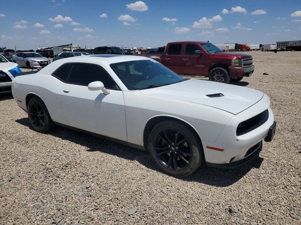 2018 DODGE CHALLENGER SXT 4