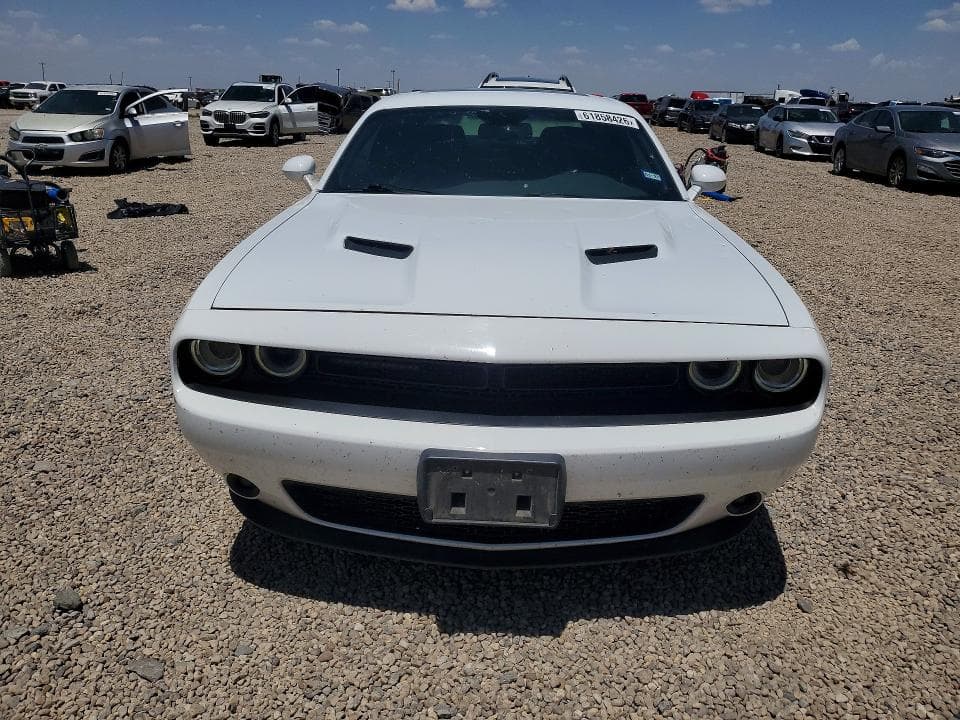 2018 DODGE CHALLENGER SXT 5