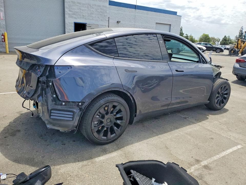2023 TESLA MODEL Y 3