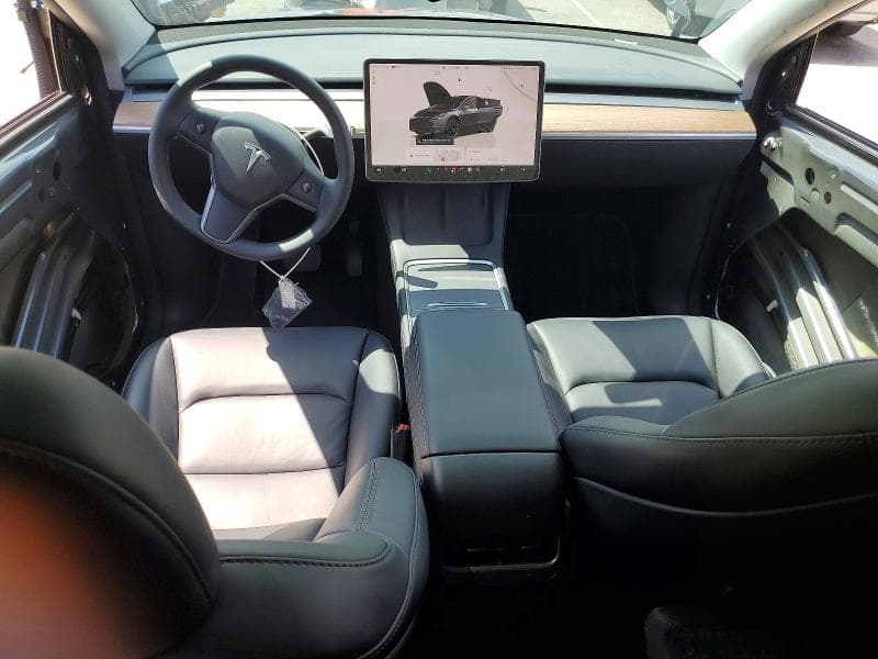 2023 TESLA MODEL Y 8