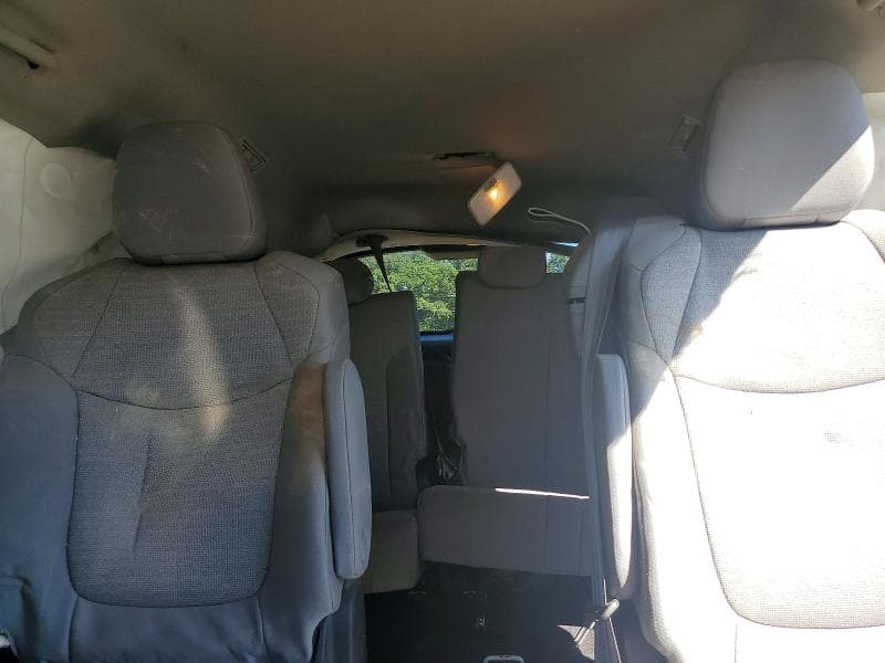 2025 TOYOTA SIENNA LE 10