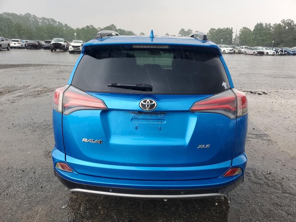2017 TOYOTA RAV4 XLE 6