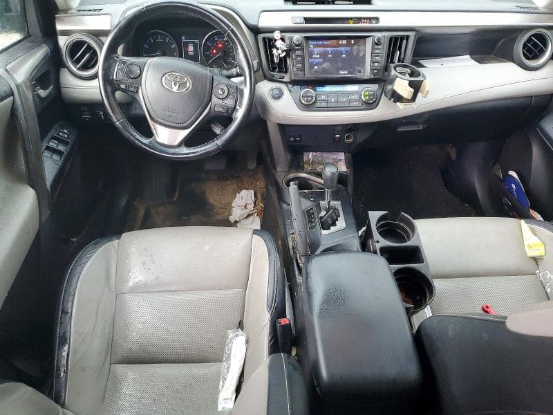 2017 TOYOTA RAV4 XLE 8