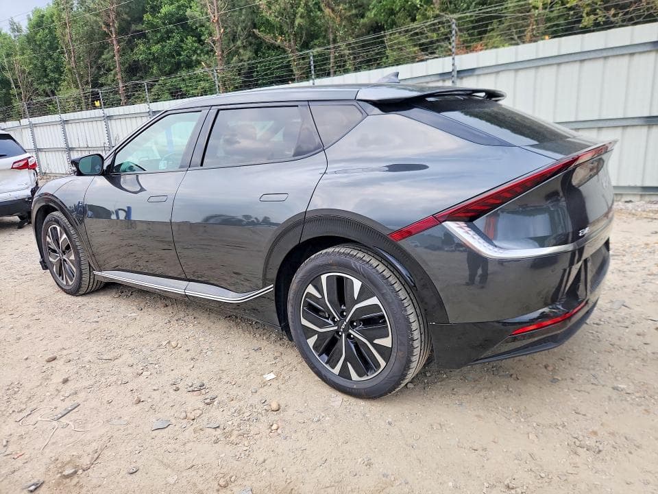 2023 KIA EV6 WIND 2