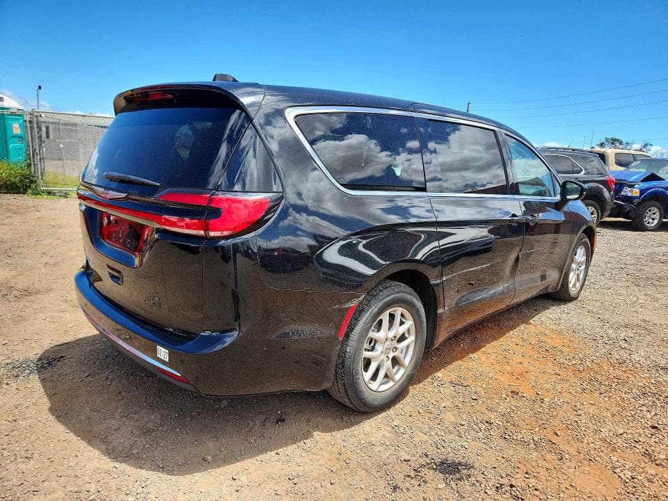2024 CHRYSLER PACIFICA TOURING L 3