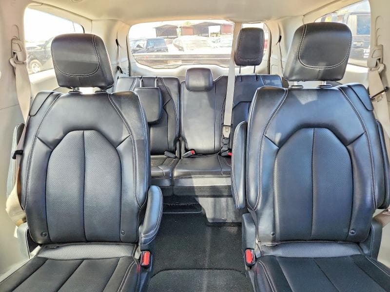 2024 CHRYSLER PACIFICA TOURING L 10