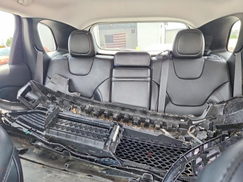 2019 JEEP CHEROKEE LIMITED 10