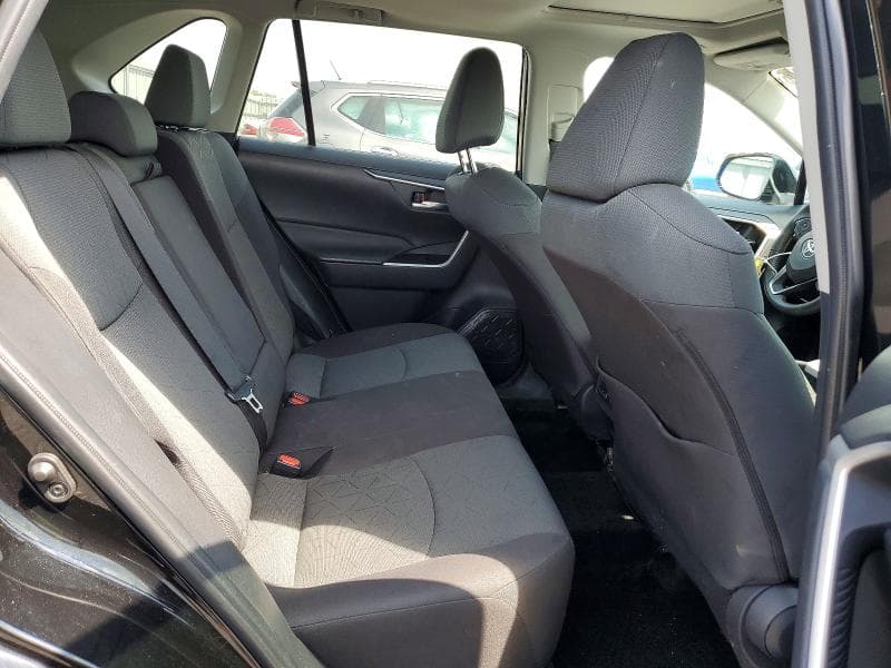 2024 TOYOTA RAV4 XLE 11
