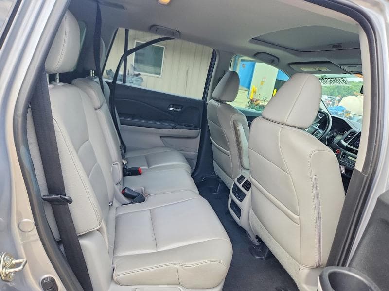 2017 HONDA PILOT EXL 11