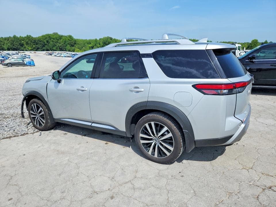 2025 NISSAN PATHFINDER PLATINUM 2