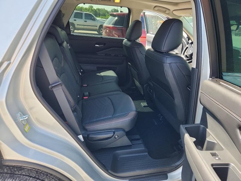 2025 NISSAN PATHFINDER PLATINUM 11