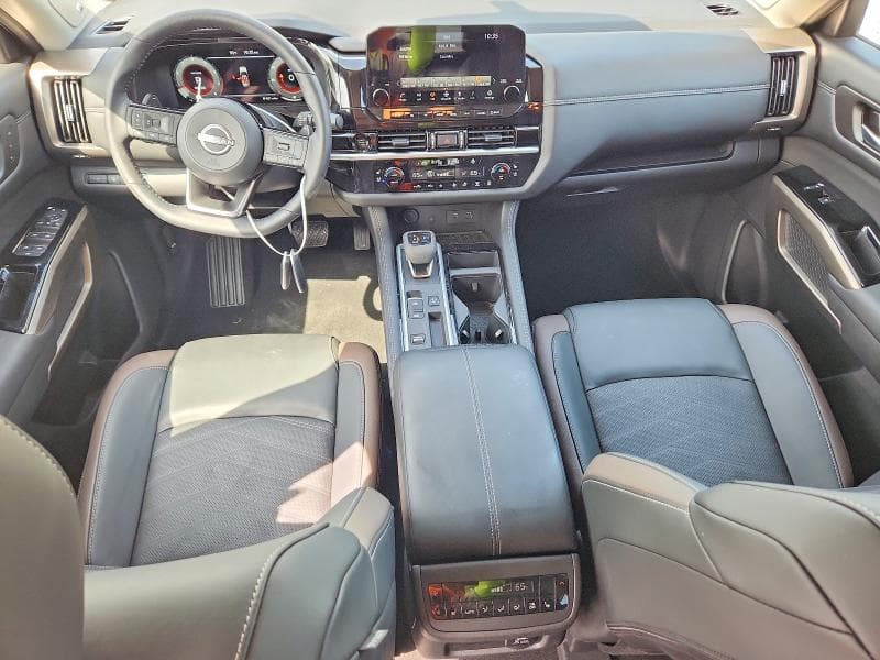 2025 NISSAN PATHFINDER PLATINUM 8