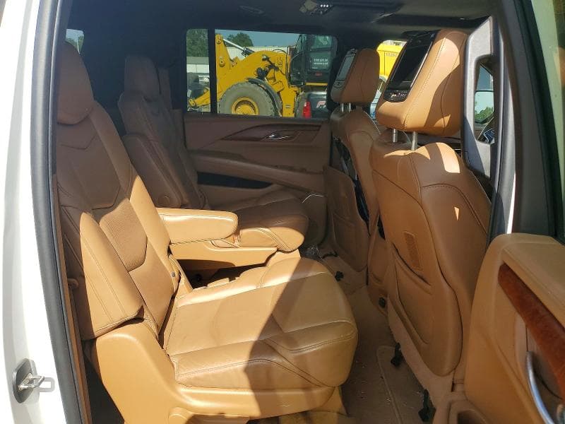 2017 CADILLAC ESCALADE ESV PLATINUM 10