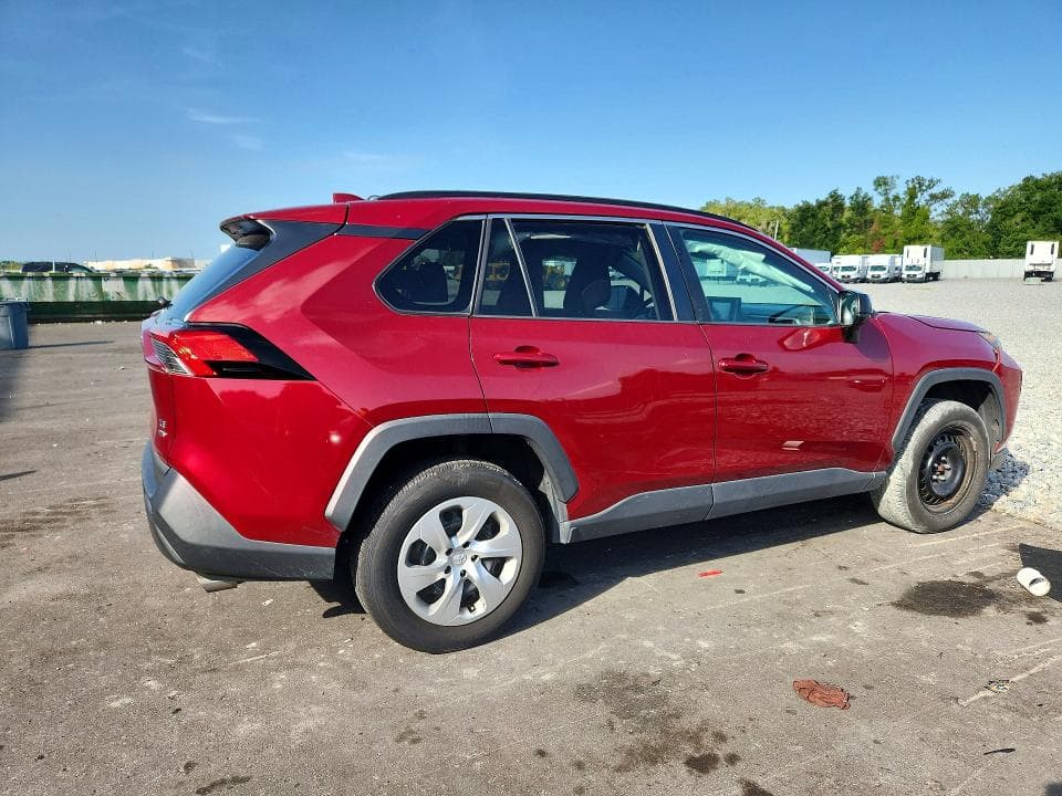 2021 TOYOTA RAV4 LE 3