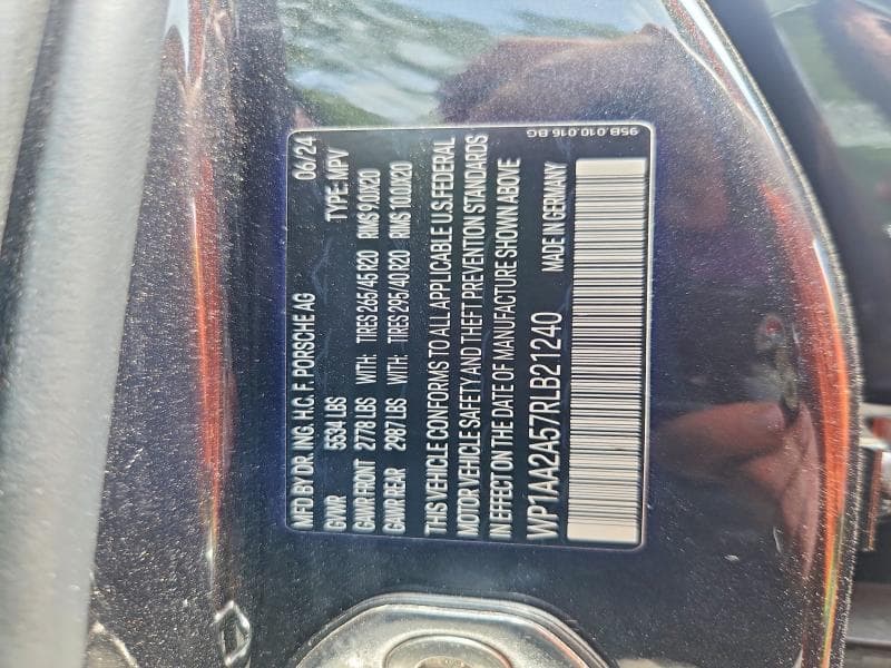 2024 PORSCHE MACAN BASE 13