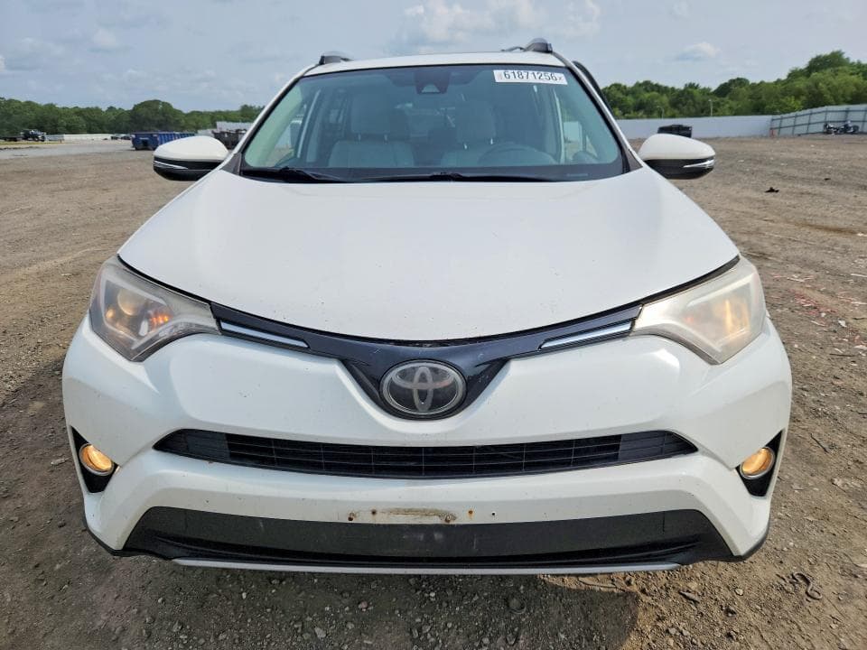 2017 TOYOTA RAV4 XLE 5