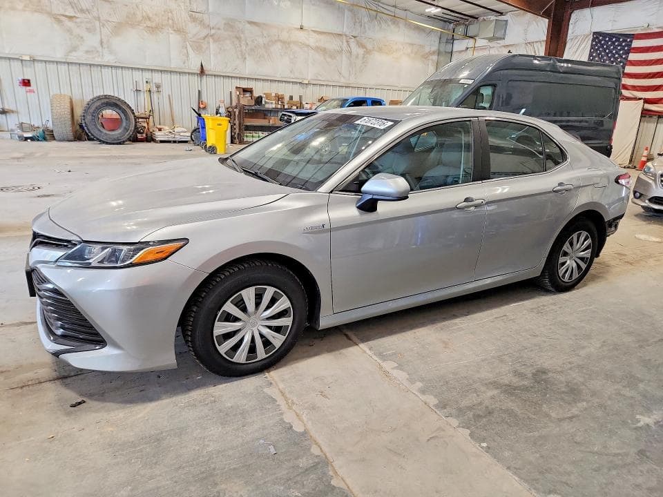 2018 TOYOTA CAMRY LE - 1