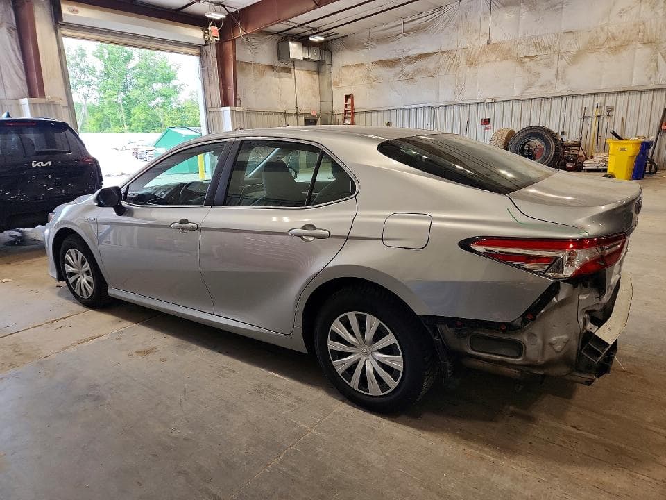 2018 TOYOTA CAMRY LE 2