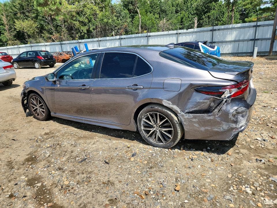 2021 TOYOTA CAMRY SE 2