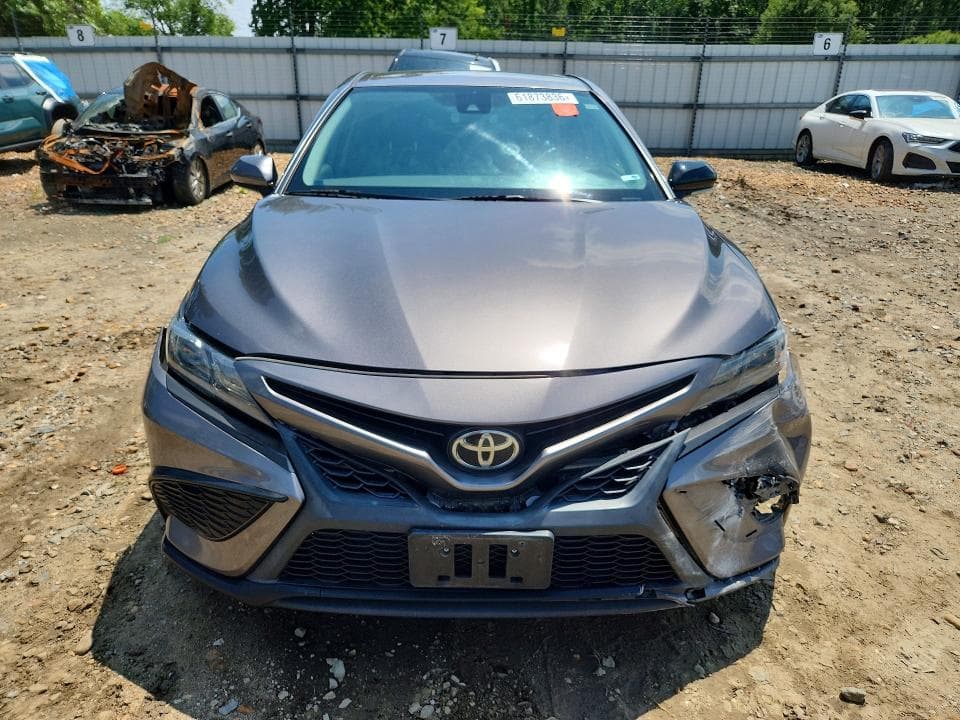 2021 TOYOTA CAMRY SE 5