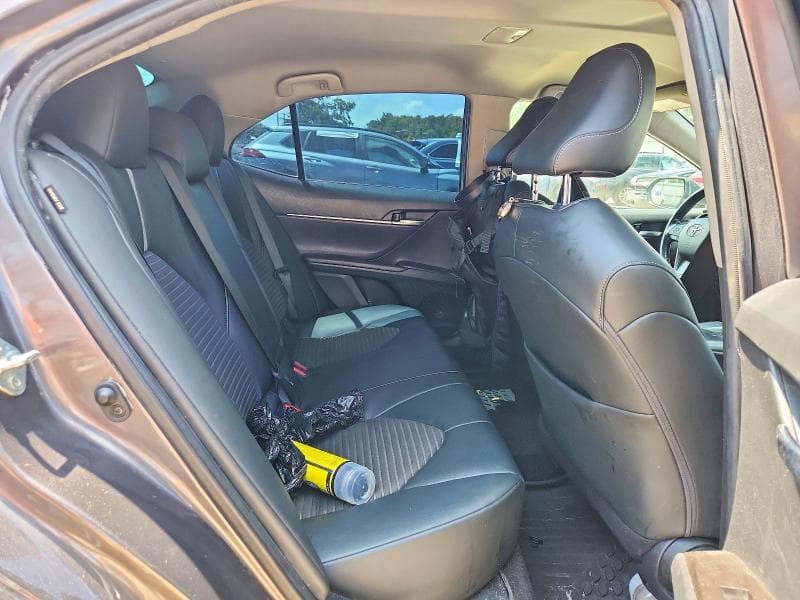2021 TOYOTA CAMRY SE 10