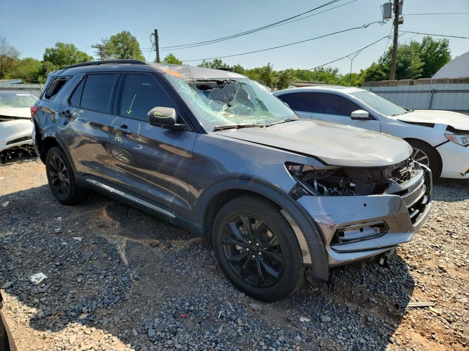 2022 FORD EXPLORER XLT 4