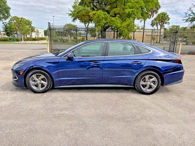 2021 HYUNDAI SONATA SE 12