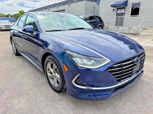 2021 HYUNDAI SONATA SE 4