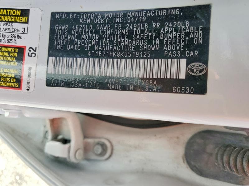 2019 TOYOTA CAMRY HYBRID XLE 13