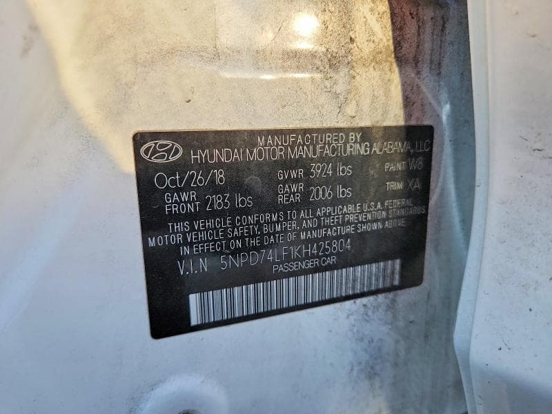 2019 HYUNDAI ELANTRA SE 13