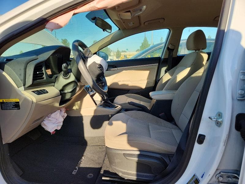 2019 HYUNDAI ELANTRA SE 7