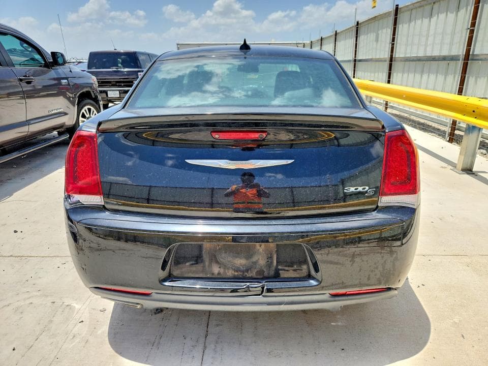 2018 CHRYSLER 300 S S 6