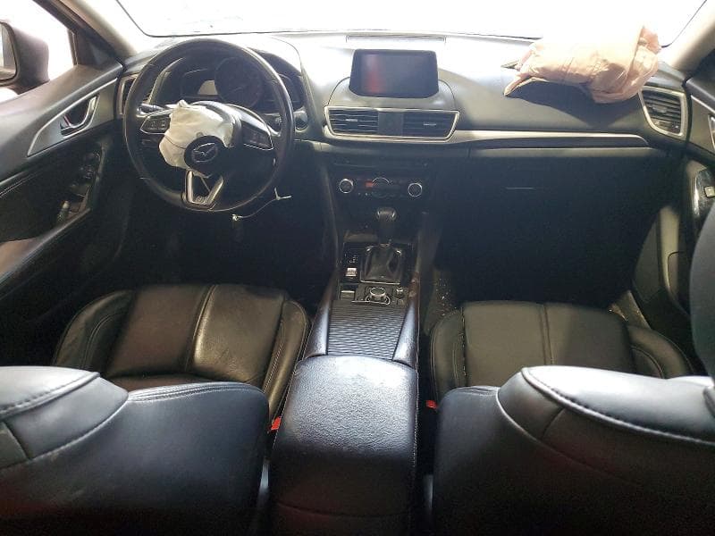 2017 MAZDA 3 TOURING 8