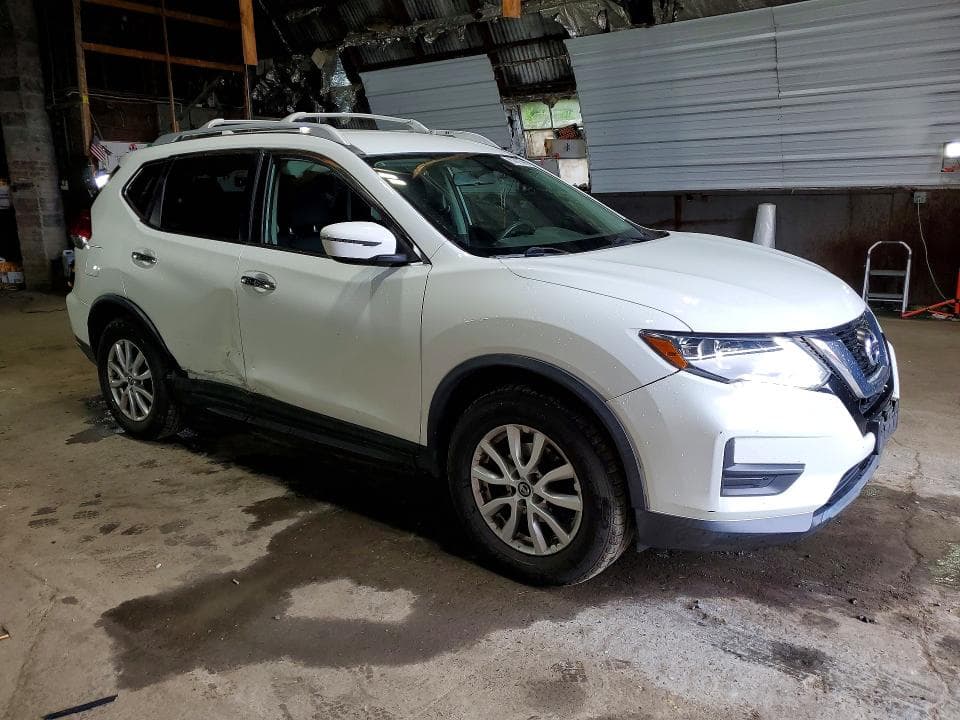 2017 NISSAN ROGUE SV 4