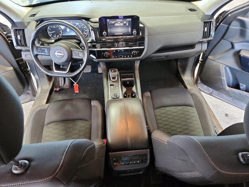 2024 NISSAN PATHFINDER SV 8