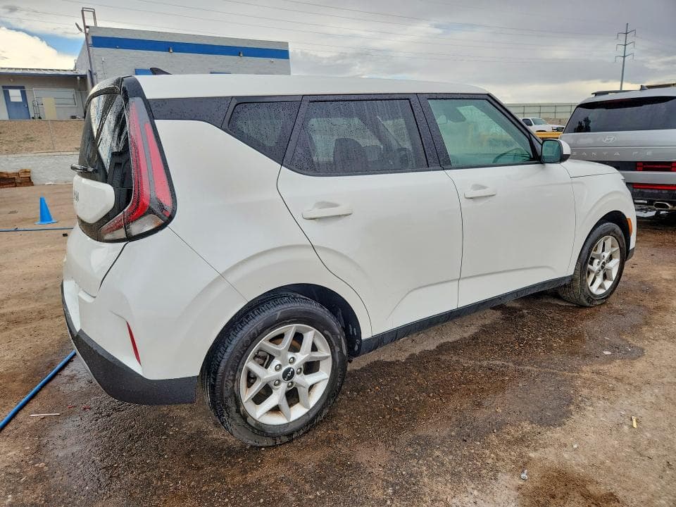 2025 KIA SOUL LX 3