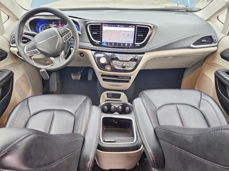 2024 CHRYSLER PACIFICA HYBRID SELECT 8