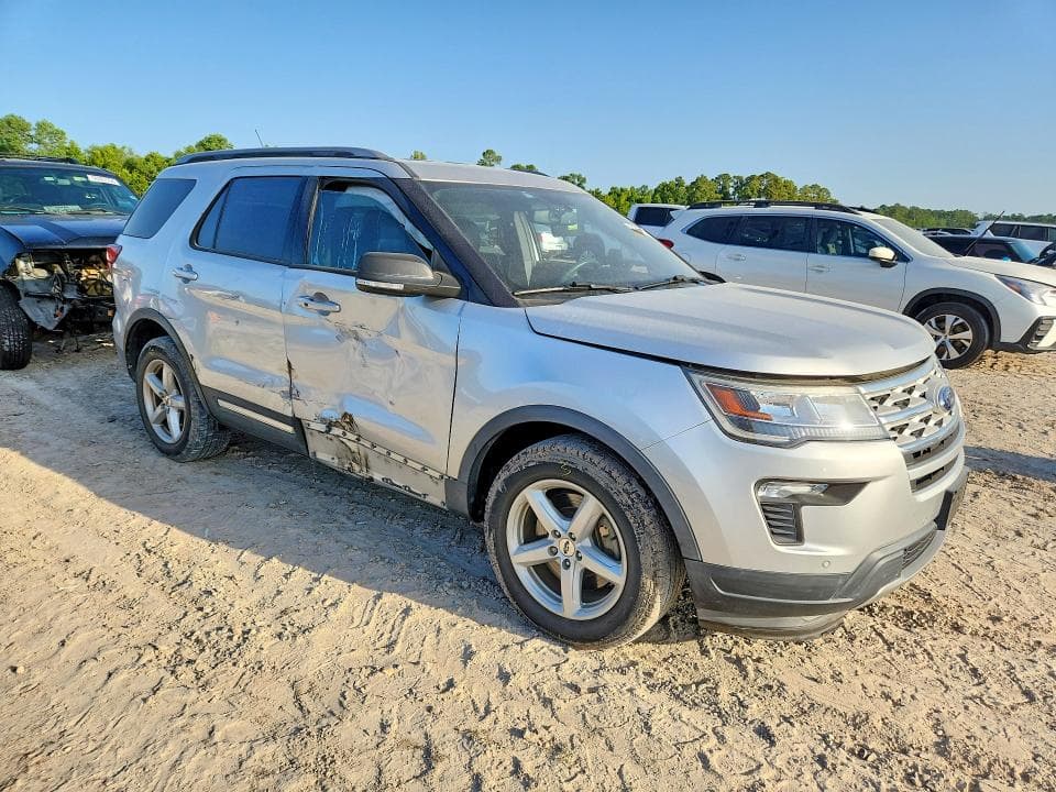 2019 FORD EXPLORER XLT 4