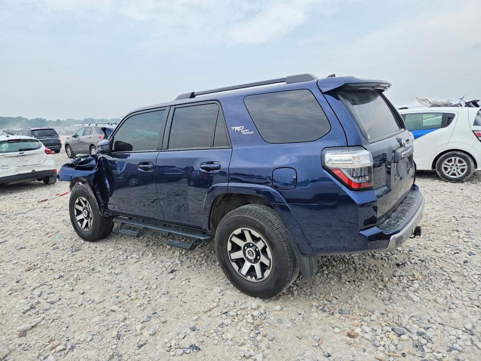 2022 TOYOTA 4RUNNER TRD OFF-ROAD 2
